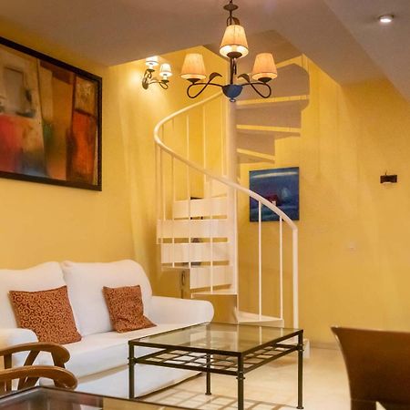 Apartamento Lirio Donkey Σεβίλλη Εξωτερικό φωτογραφία