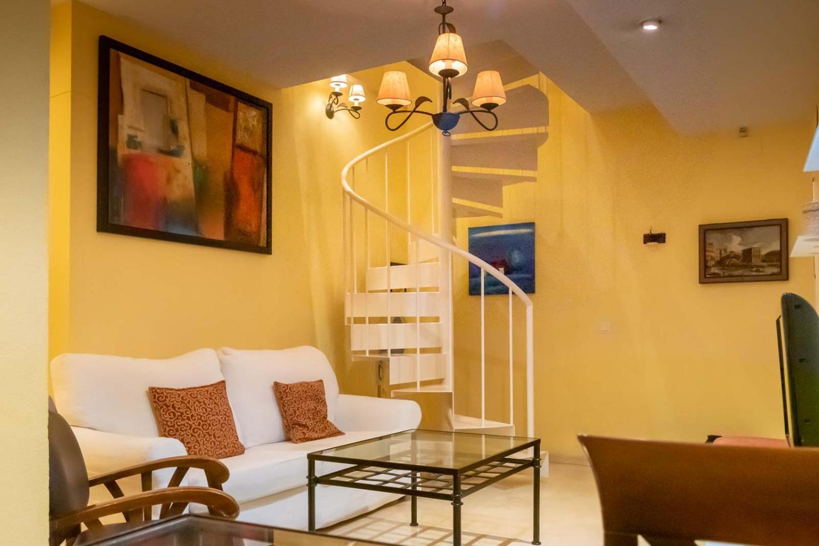 Apartamento Lirio Donkey Σεβίλλη Εξωτερικό φωτογραφία